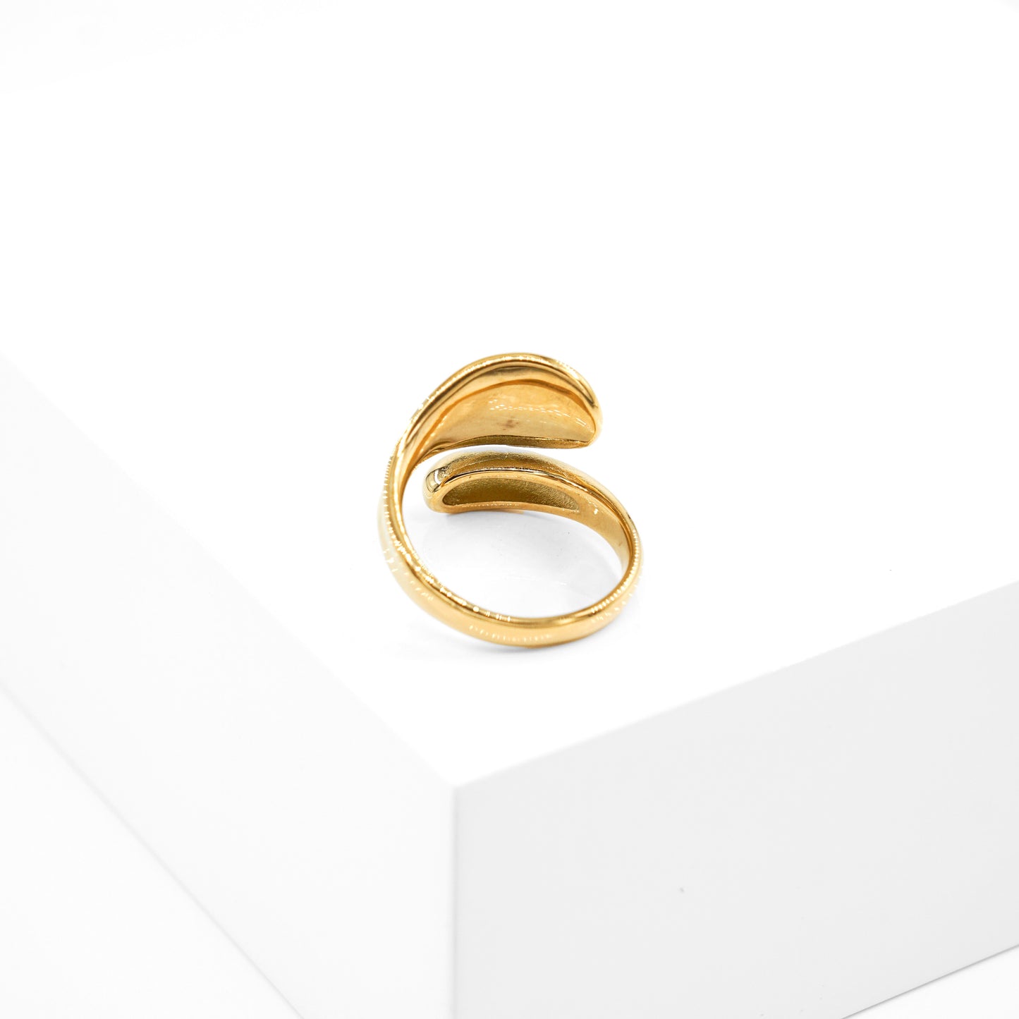 Norah Ring