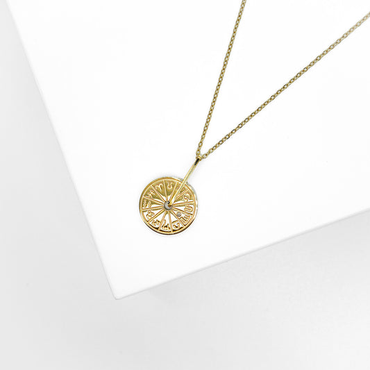 Zaria Necklace - kultainen kaulaketju horoskooppi riipuksella - koru kullattua ruostumatonta terästä - Jewelbox
