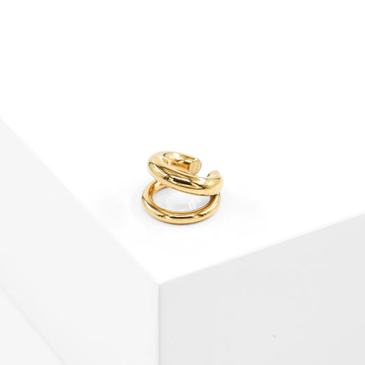 Regina Earcuff
