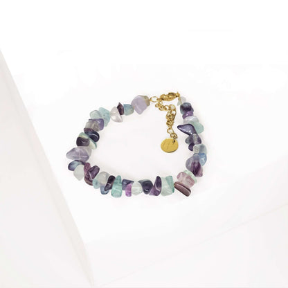 Cora Crystal Bracelet - Rannekoru violetin sävyisistä kristallihelmistä - Koru kullattua ruostumatonta terästä - Jewelbox